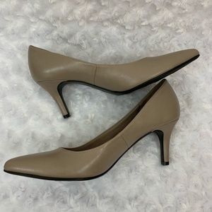 LIFESTRIDE Tan Leather Pumps 7.5